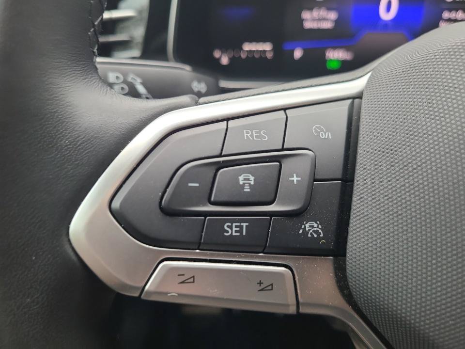 Used 2025 Volkswagen Jetta Sport FWD image 19