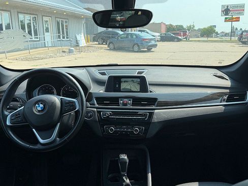 Used 2018 BMW X1 xDrive28i AWD/4WD image 17
