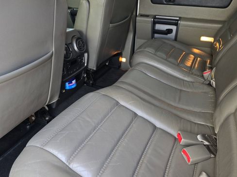 Used 2003 HUMMER H2 w/ Preferred Equipment Group AWD/4WD image 13