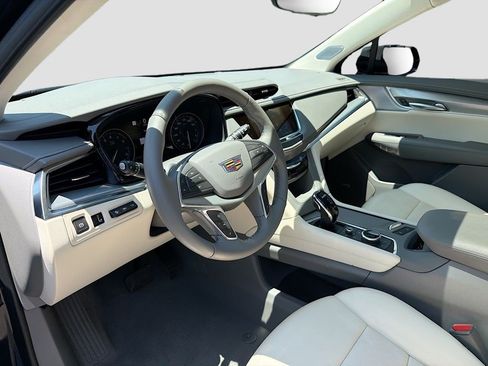 Certified 2024 Cadillac XT5 Premium Luxury w/ Technology Package FWD image 12