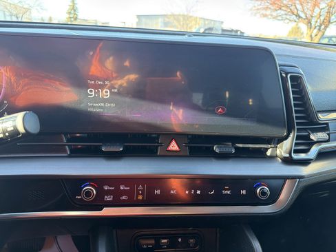 Used 2023 Kia Sportage EX image 14