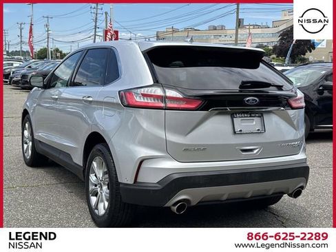 Used 2019 Ford Edge Titanium w/ Equipment Group 301A AWD/4WD image 6