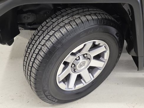 Used 2014 Toyota FJ Cruiser 4WD w/ Upgrade Package image 43