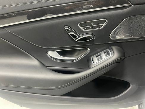 Used 2018 Mercedes-Benz S 560 4MATIC Sedan image 24