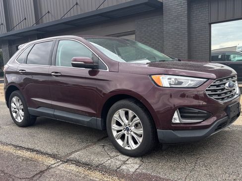 Used 2021 Ford Edge Titanium AWD/4WD image 3