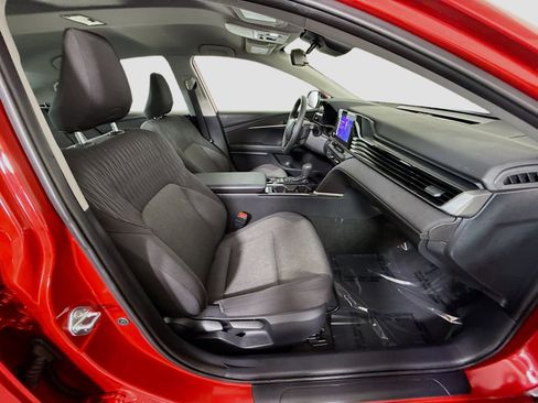 Used 2025 Toyota Camry LE image 29