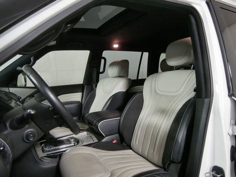 Used 2019 INFINITI QX80 Limited w/ All-Season Package AWD/4WD image 12