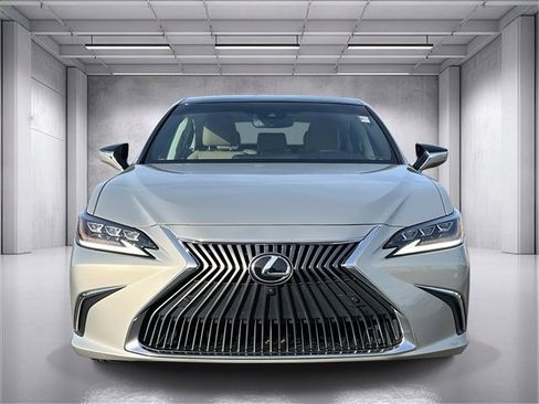 Used 2021 Lexus ES 350 Ultra Luxury w/ Accessory Package 2 image 8