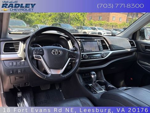 Used 2019 Toyota Highlander Limited AWD/4WD image 15