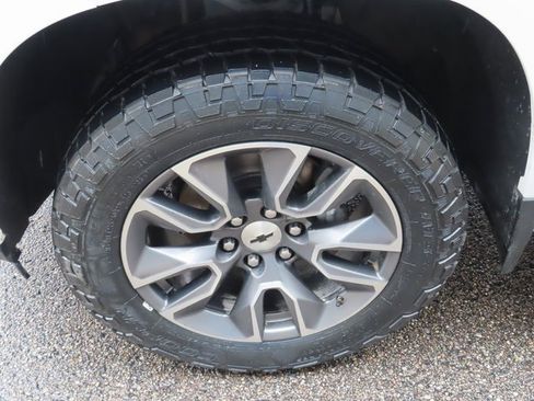 Used 2020 Chevrolet Silverado 1500 RST image 14