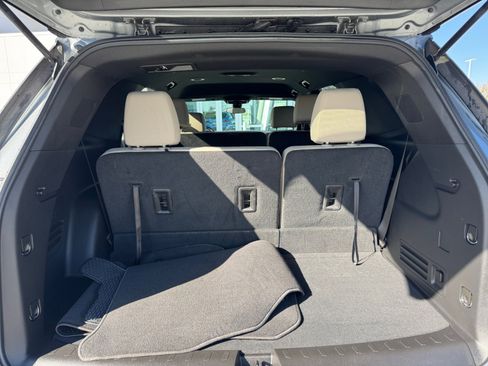 Used 2023 Chevrolet Traverse LS w/ Safety Package image 8