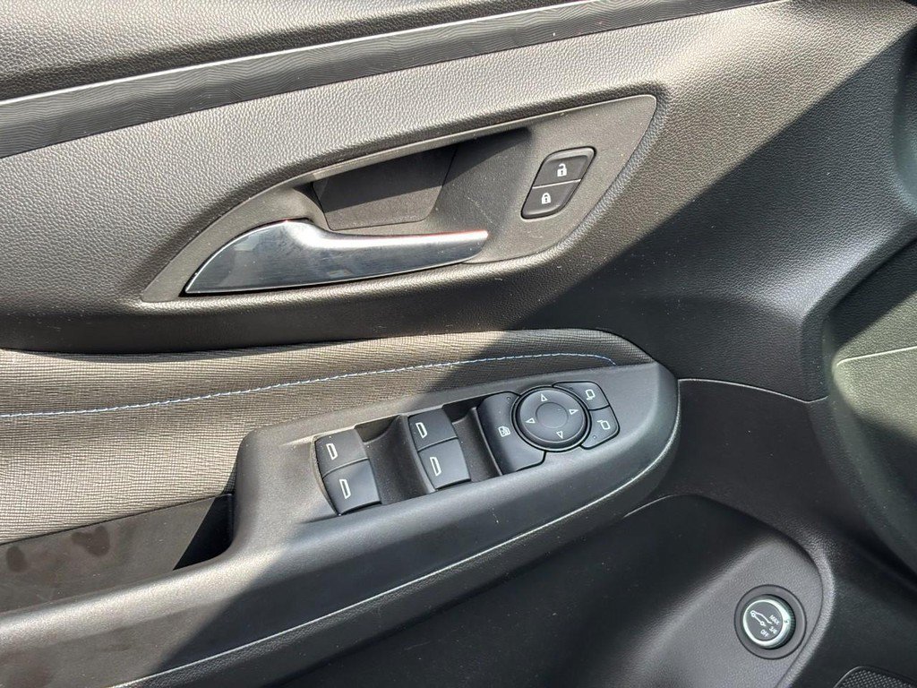 Used 2024 Buick Envista Sport Touring w/ Convenience I Package FWD image 16