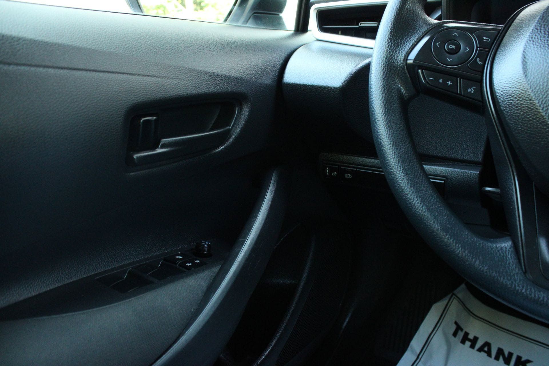Used 2025 Toyota Corolla LE FWD image 22