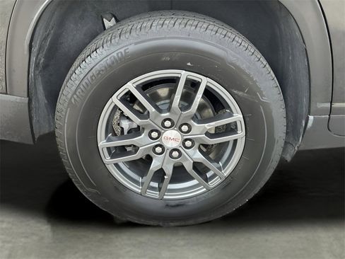 Used 2025 GMC Acadia Elevation image 16