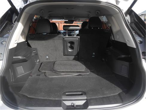 Used 2018 Nissan Rogue SL image 7