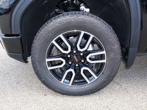 New 2026 GMC Sierra 1500 AT4 w/ AT4 Premium Package AWD/4WD image 37