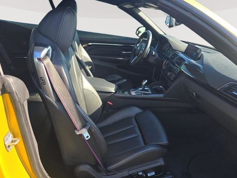 Used 2020 BMW M4 Convertible w/ Competition Package RWD image 5