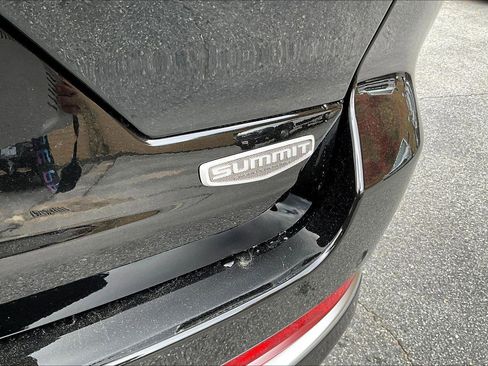 New 2025 Jeep Grand Cherokee Summit image 12