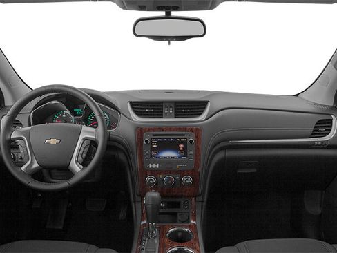 Used 2014 Chevrolet Traverse LT image 5