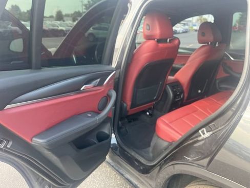 Used 2022 BMW X3 sDrive30i w/ M Sport Package 2 RWD image 10