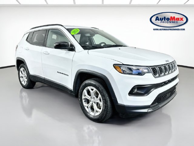 Used 2024 Jeep Compass Latitude AWD/4WD image 1