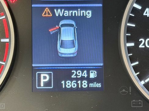 Used 2025 Nissan Sentra S FWD image 38