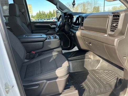 Used 2024 Chevrolet Silverado 3500 LT w/ Convenience Package image 28