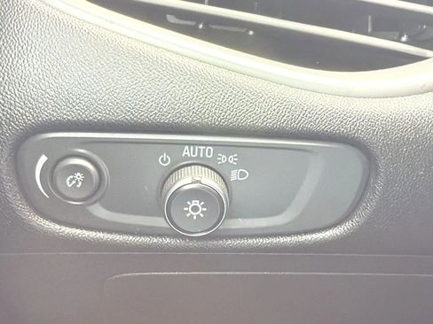 Used 2019 Chevrolet Malibu LS image 15