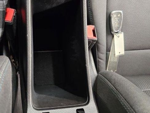 Used 2018 Chevrolet Cruze LT w/ Convenience Package FWD image 24