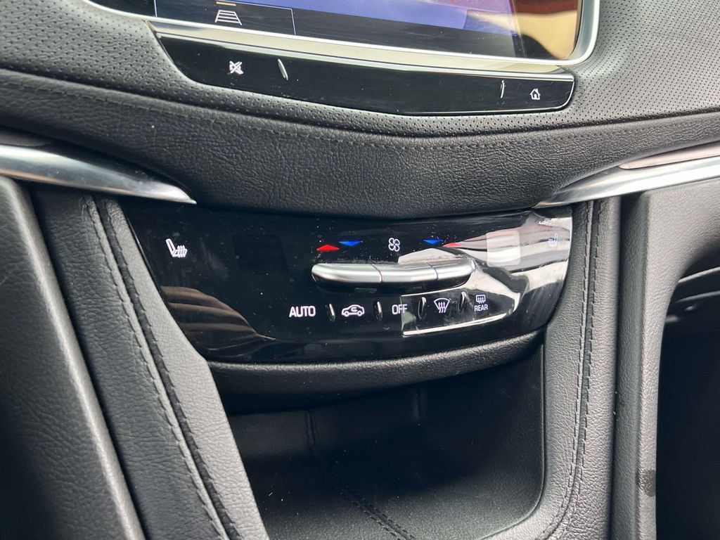 Used 2023 Cadillac XT5 Luxury AWD/4WD image 35