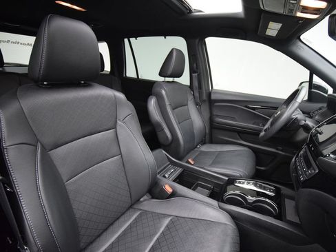 Used 2022 Honda Passport Elite image 16
