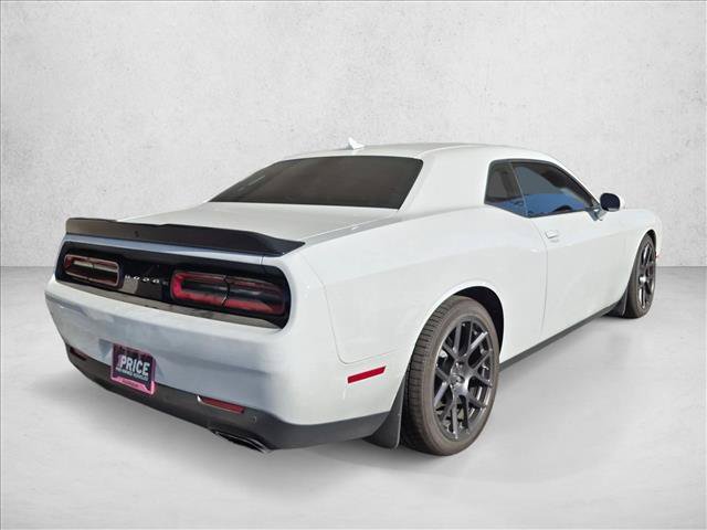 Used 2017 Dodge Challenger R/T Scat Pack RWD image 5