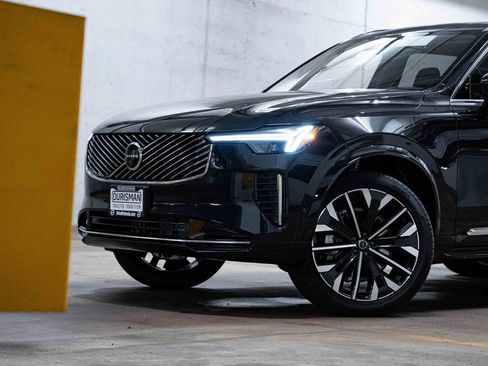 New 2026 Volvo XC90 B6 Plus image 2