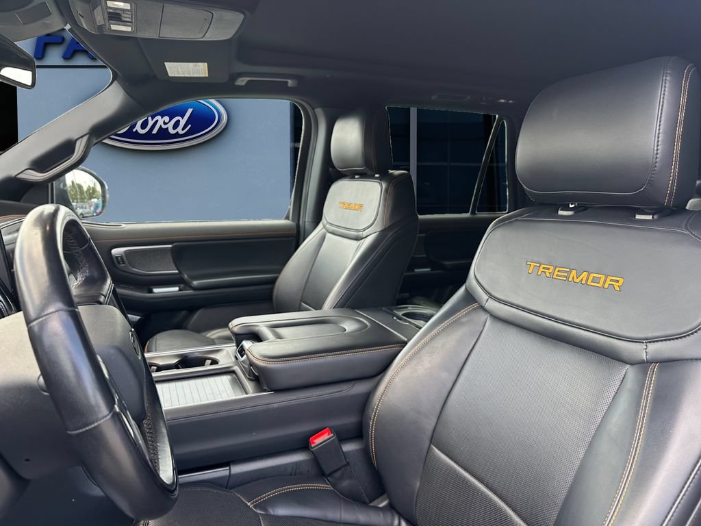 Used 2025 Ford Expedition Tremor AWD/4WD image 11