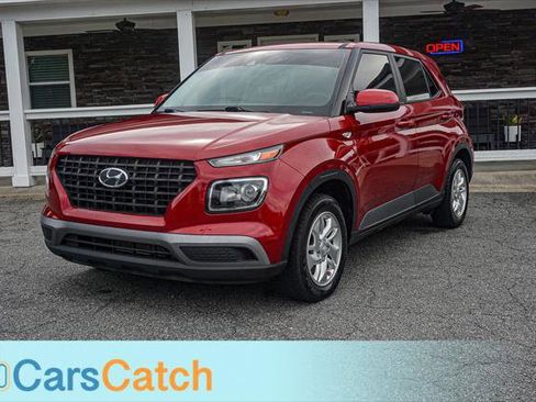 Used 2021 Hyundai Venue SE FWD image 12