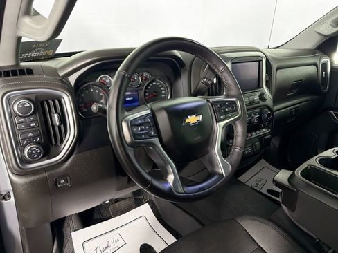 Used 2022 Chevrolet Silverado 1500 LT w/ Convenience Package II AWD/4WD image 9