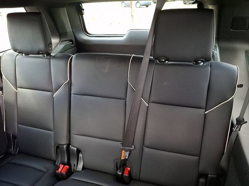 Used 2026 Cadillac Escalade ESV Luxury w/ LPO, Floor Liner Package AWD/4WD image 11