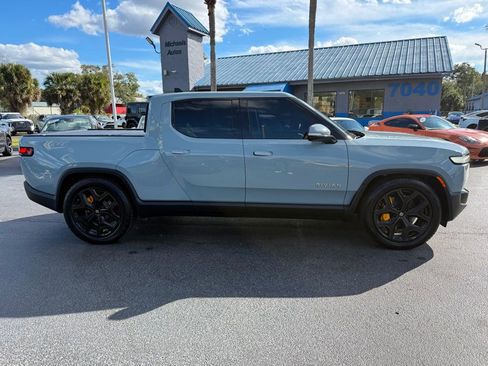 Used 2022 Rivian R1T Adventure image 4