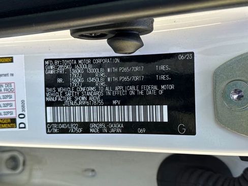 Used 2023 Toyota 4Runner SR5 Premium w/ Moonroof Package image 23