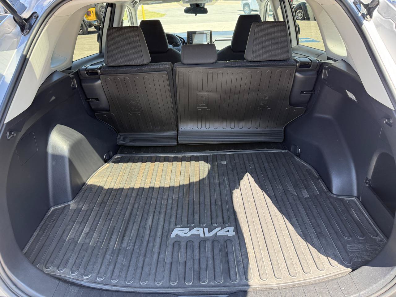 Used 2020 Toyota RAV4 LE w/ All Weather Liner Package FWD image 20