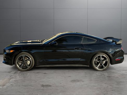 Used 2017 Ford Mustang Coupe RWD image 2