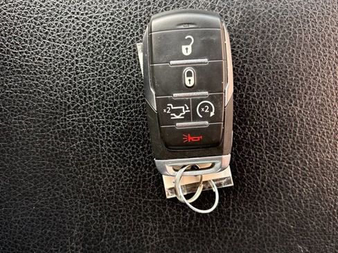Used 2019 RAM 1500 Laramie AWD/4WD image 53