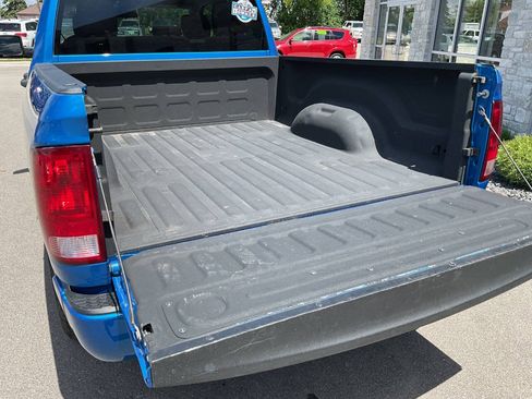 Used 2019 RAM 1500 Express w/ Express Value Package AWD/4WD image 39
