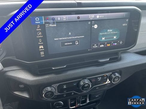 Used 2024 Jeep Gladiator Sport AWD/4WD image 31