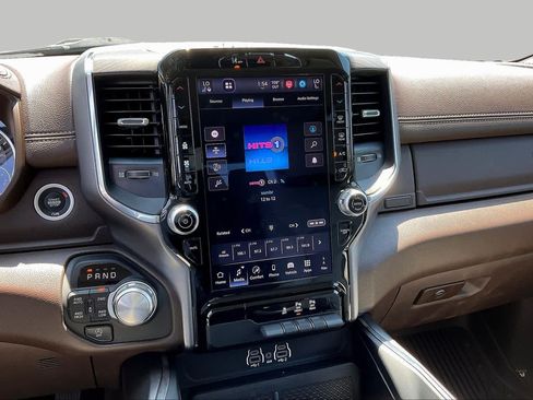 Used 2025 RAM 1500 Laramie AWD/4WD image 13