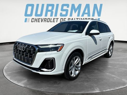 Used 2025 Audi Q7 3.0T Premium Plus AWD/4WD image 2