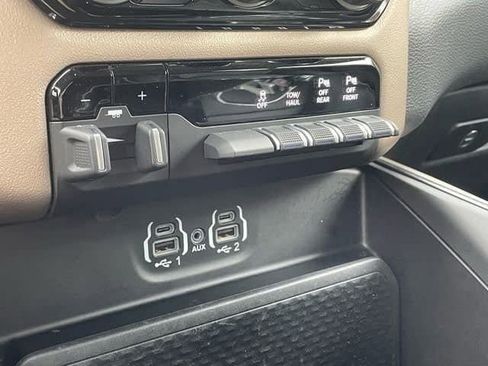 Used 2022 RAM 1500 Laramie image 24