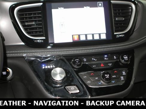 New 2026 Chrysler Pacifica Select image 20