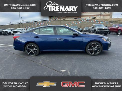 Used 2024 Nissan Altima 2.5 SR image 1
