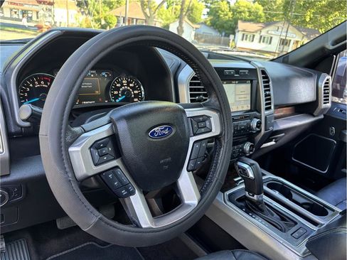 Used 2016 Ford F150 Platinum w/ Equipment Group 701A Luxury AWD/4WD image 17